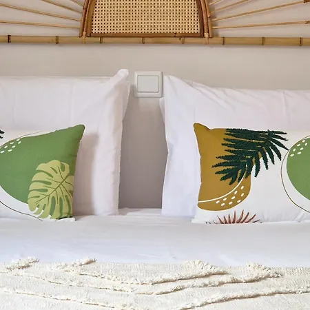 Valentina By Lovelystay *