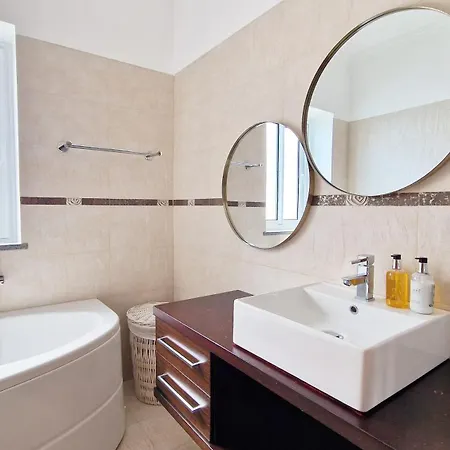 Valentina By Lovelystay Villa