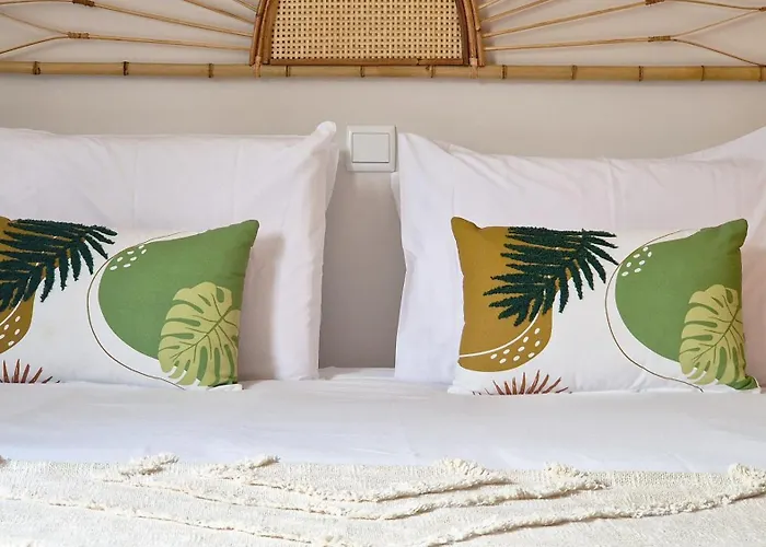 Valentina By Lovelystay *